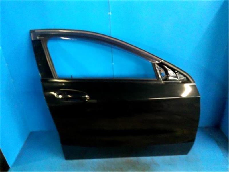 ベンツ 純正 ベンツA 《 176042 》 右フロントドア P70300-25005100拍卖