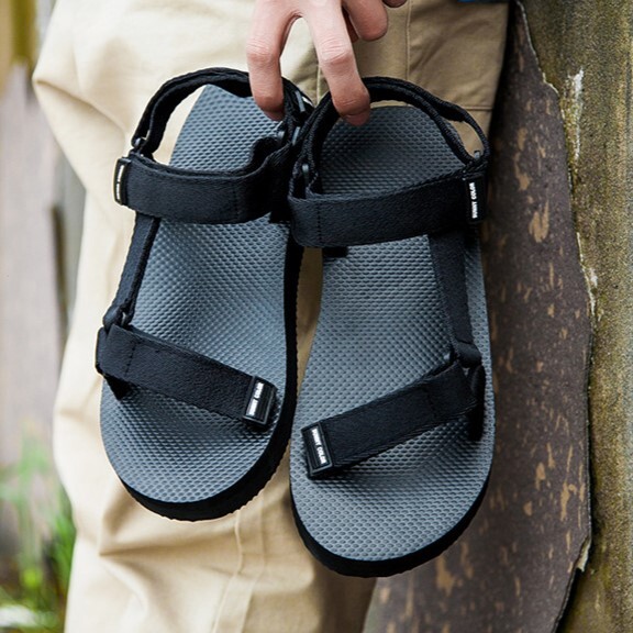 37/38 23.5-24.0cm スポーツサンダル 天板の素材感よく足当たり抜群です拍卖