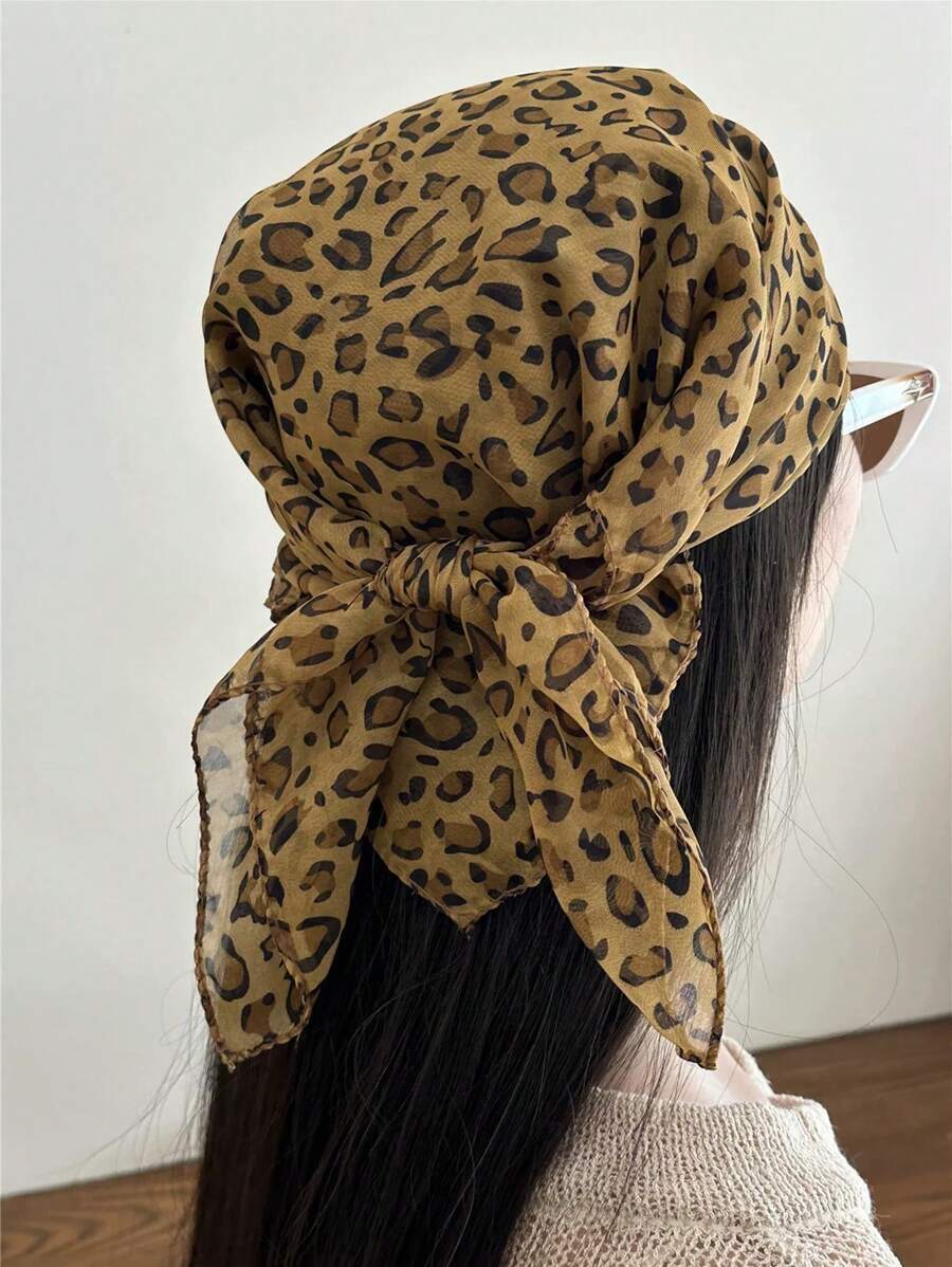 アクセサリー レディース スカーフ 1枚 クラシックヒョウ柄スクエアスカーフ エレガントなレディースソロン アウトドア 日よけ シ拍卖