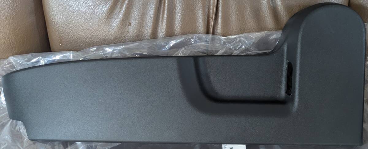 スバル BRZ 3BA-ZD8 令和6年 左フロントシート カバーヒンジ *64115CC030VH*拍卖