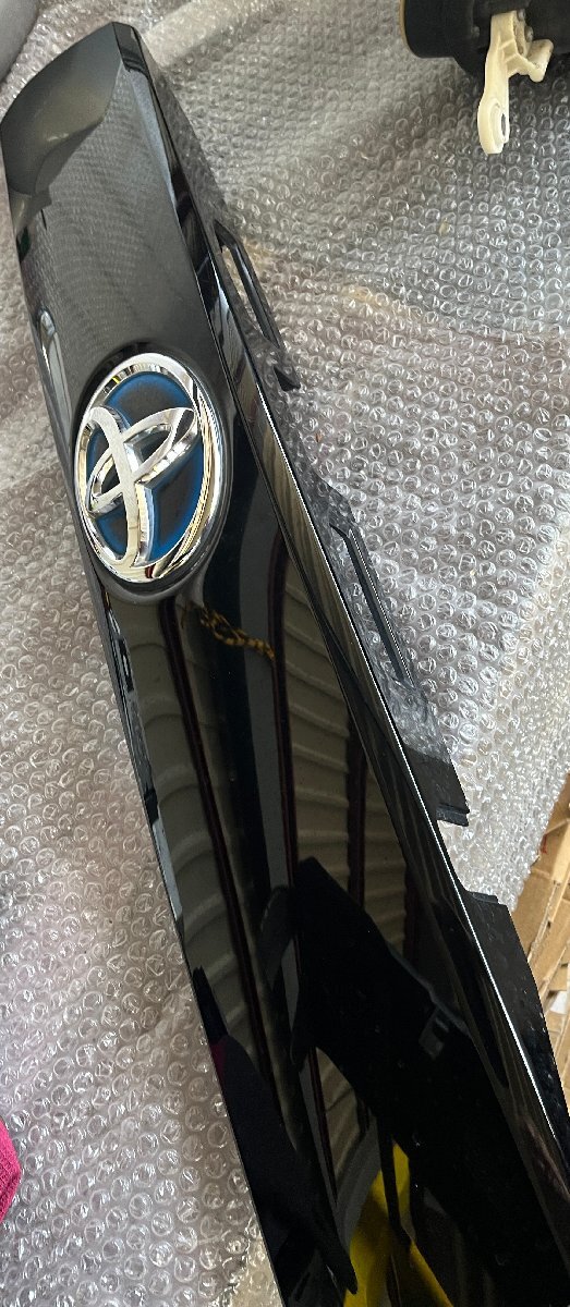 平成23年 TOYOTA トヨタ プリウスα ZVW41W リアゲート用 ガーニッシュ  リアガーニッシュ 9545拍卖