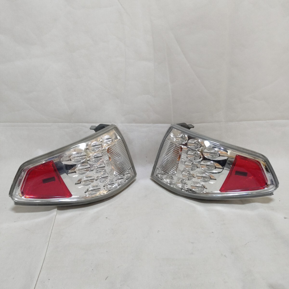 【割れあり】【送料無料】★US SUBARU純正★ 08-11 IMPREZA テールライト GH USDM 北米仕様 インプレッサ テールライト テールランプ拍卖