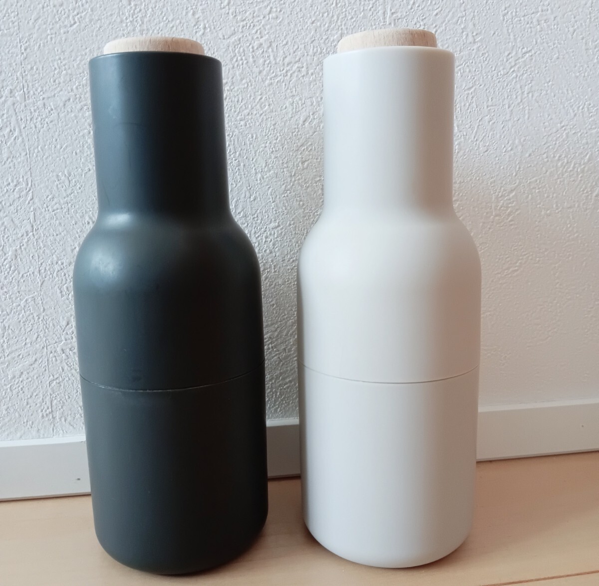 menu メニュー  ボトルグラインダー ペッパーミル ウッドトップ 2個 中古拍卖