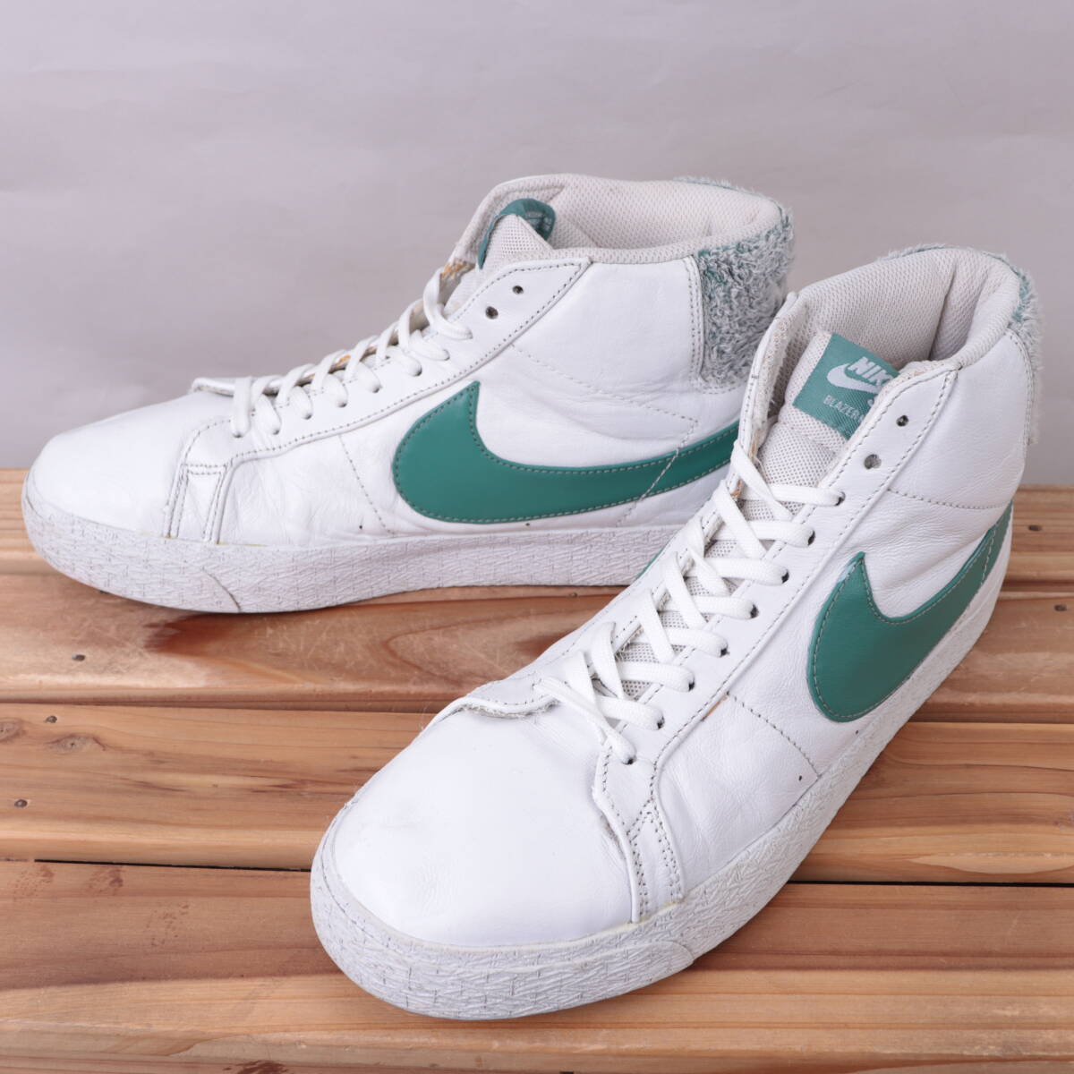 z179 ナイキ SB ズーム ブレーザー ミッド US10 28.0cm/白 ホワイト グリーン NIKE SBZOOM BLAZERMID PRM ブレザー メンズ スニーカー 中古拍卖