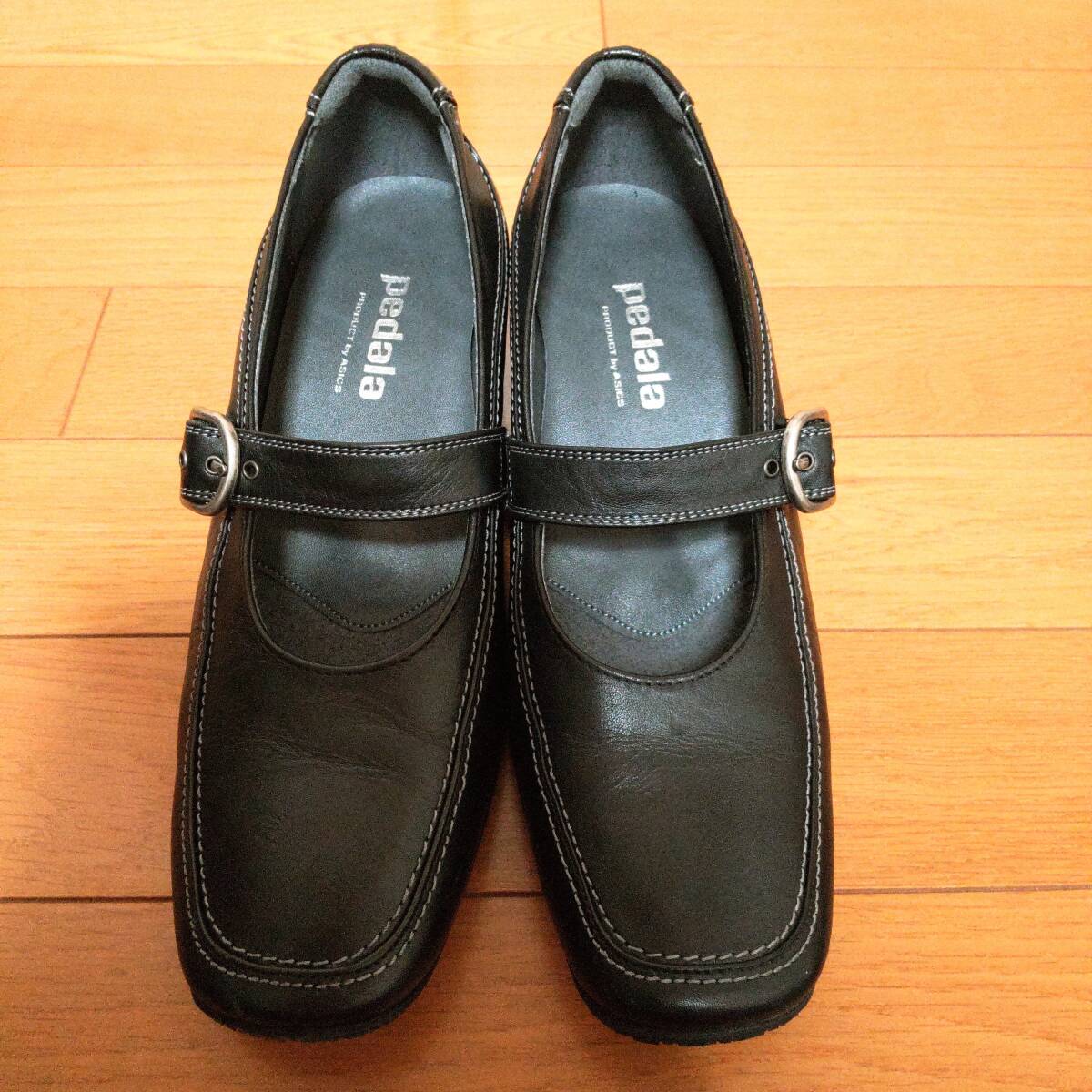 美品即決 アシックス pedala asics pedala ウェッジソールパンプス ローヒールストラップ ウォーキングシューズ 黒 23.5EE拍卖