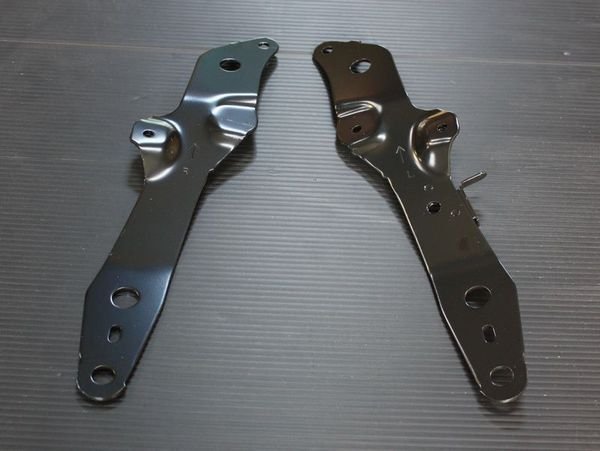 200系ハイエース 4型・5型・6型用 純正フロントパネルメンバ リインホースメント L/Rセット拍卖