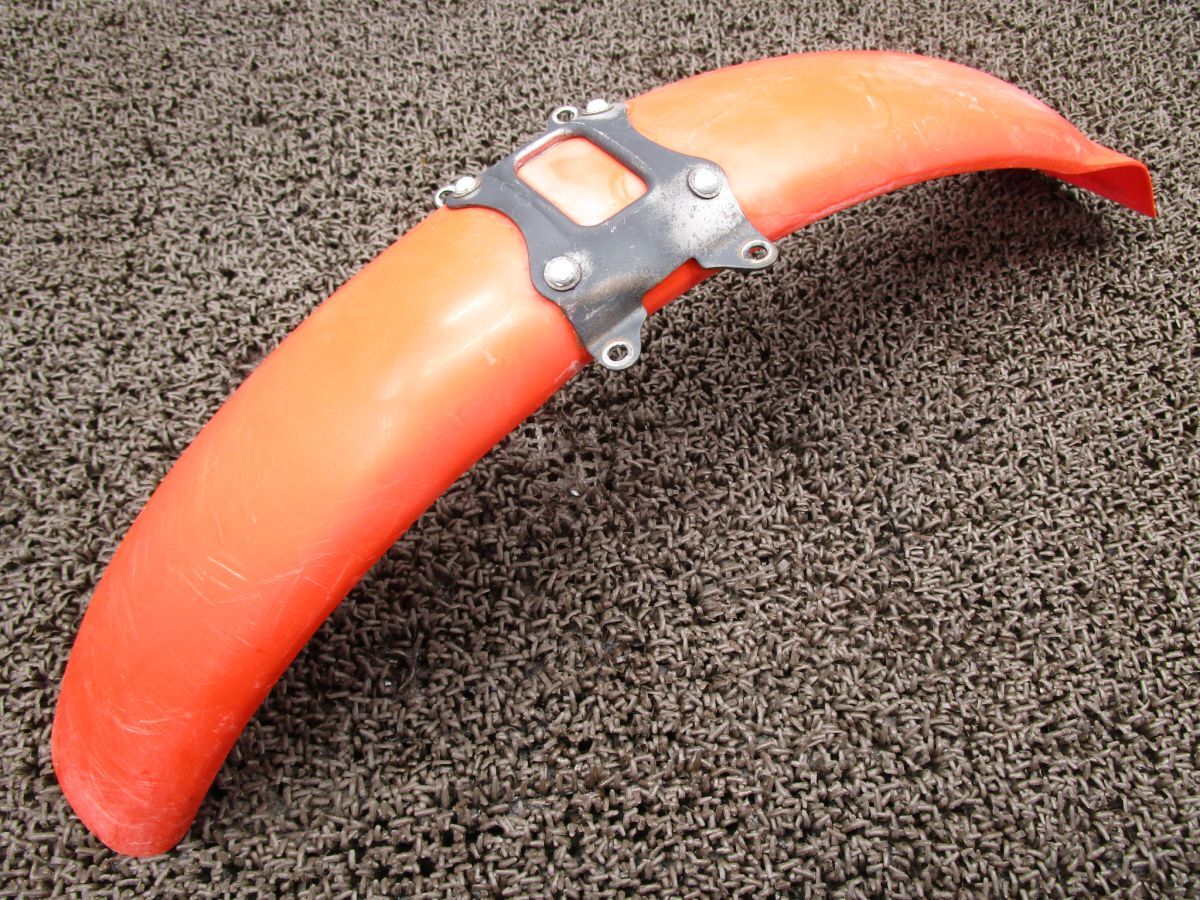 TLR200 フロントフェンダー □A2359!MD09 ホンダ 【 MD09E 】 キャブ車拍卖