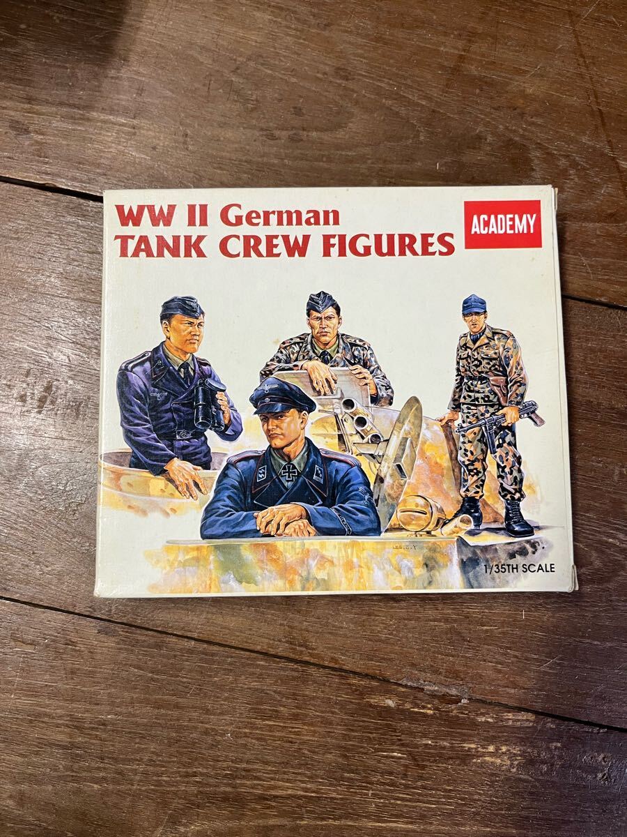 WW II GermanTANK CREW FIGURESACADEMY ふ プラモデル戦車拍卖