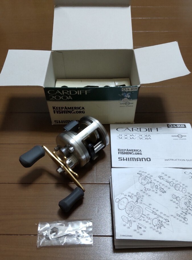 リール Shimano シマノ CARDIFF 200A カーディフ 200A 丸リール拍卖