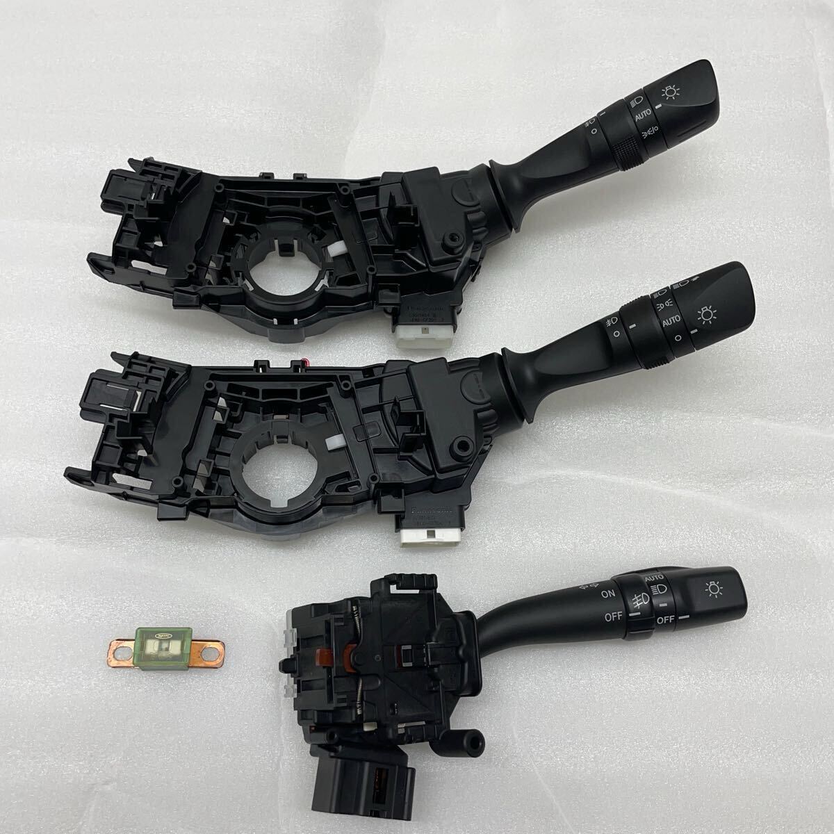 新品☆200系 ハイエース☆純正ディマースイッチ☆フォグランプスイッチ付き☆1〜3.4.5.6〜9型対応☆ダークプライムⅡ.DX.ナロー.ワイド拍卖