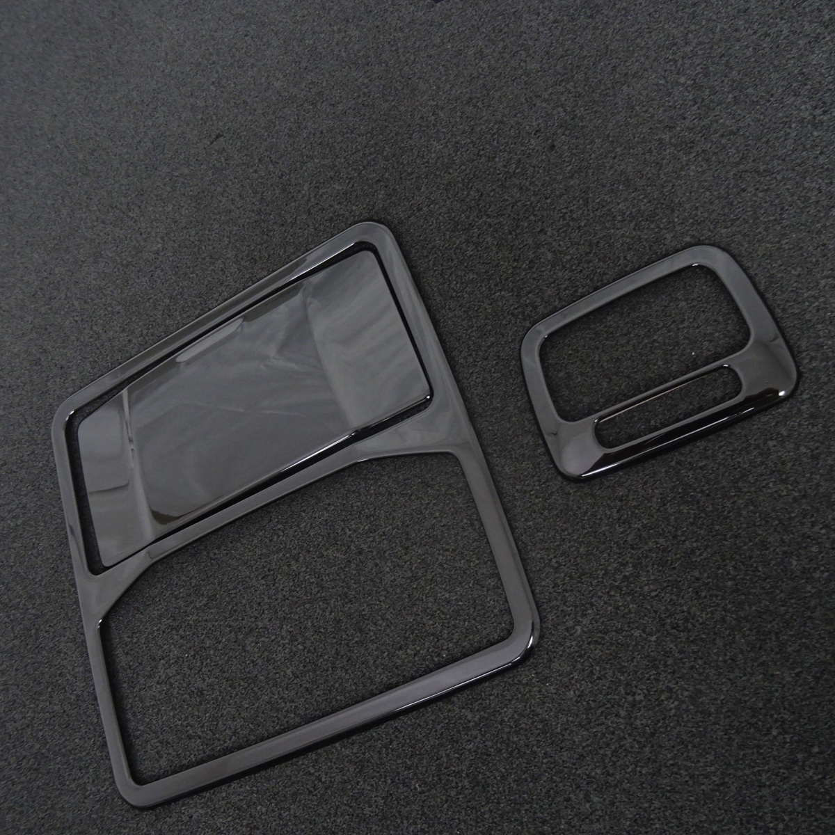 高グレード化♪ ピアノブラック ルームランプ カバー デリカD:5 M G アーバンギア P M G リミテッドパッケージ パワーパッケージ拍卖