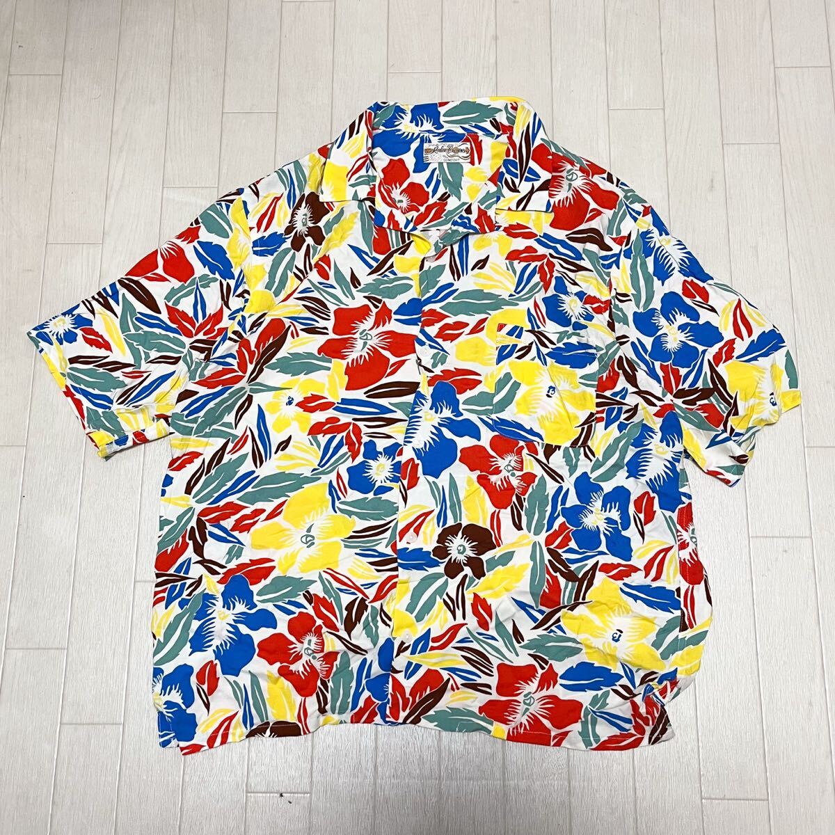 和761★ Rodeo Crowns ロデオクラウンズ 半袖 アロハシャツ ボタンシャツ 総柄 花柄 胸ポケットあり L ホワイト レッド メンズ拍卖