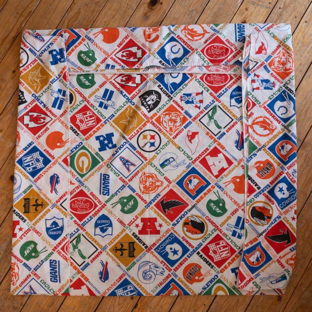 USAヴィンテージ ベッドシーツ NFL リメイク生地 ナショナル ホッケー リーグ 素材 総柄 ボックスシーツ アメリカ仕入 B2759拍卖