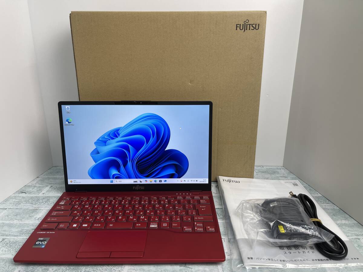 富士通 LIFEBOOK UH90/G2 超軽量 第12世代Intel Core i7-1255U メモリ8GB+SSD512GB Office2021 指紋認証 13.3型FHD Win11 送料無料 N7J1023拍卖