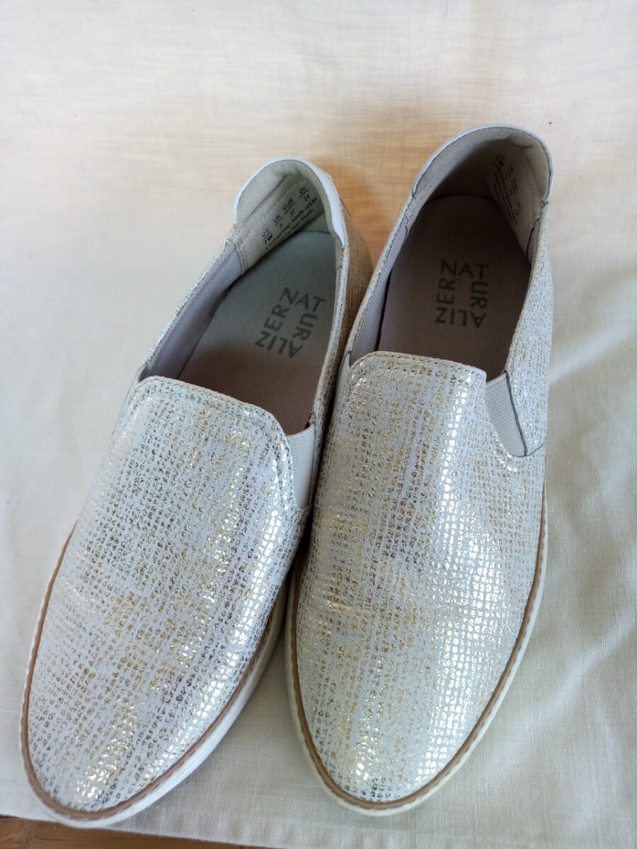 12652 ★★ ナチュラライザー ゴールド系 スリッポン サイズ24cm拍卖