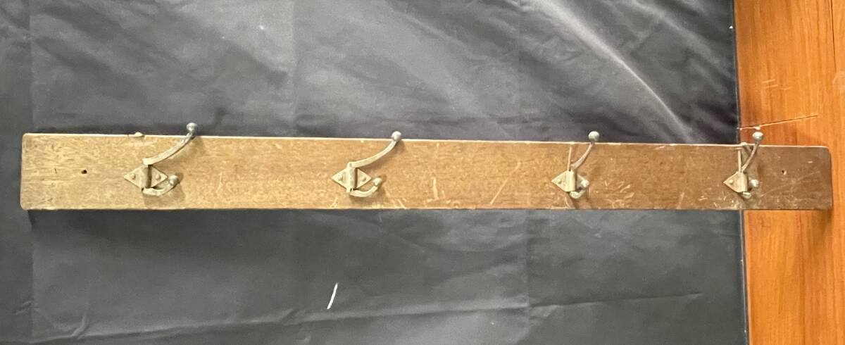 昭和レトロアンティーク 木製 壁掛けフック 4連 ①拍卖