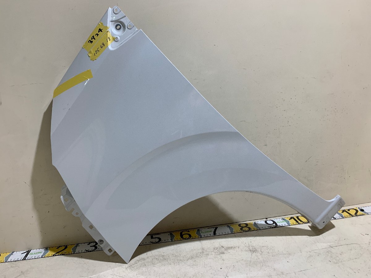 NISSAN 日産 DBA-B40W デイズ 左フロントフェンダー 左 L 助手席側 フロントフェンダー フロント フェンダー 修復・付け替え等に拍卖