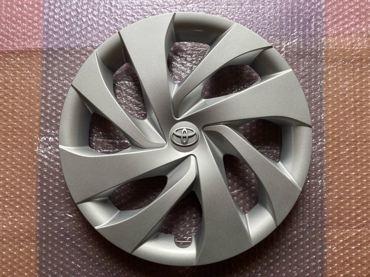 ☆ 新車添付 未使用品 トヨタ ヤリス 純正 14in スチールホイール用 ホイールキャップ 42602-K0010 1枚 数量限定 ☆⑥拍卖