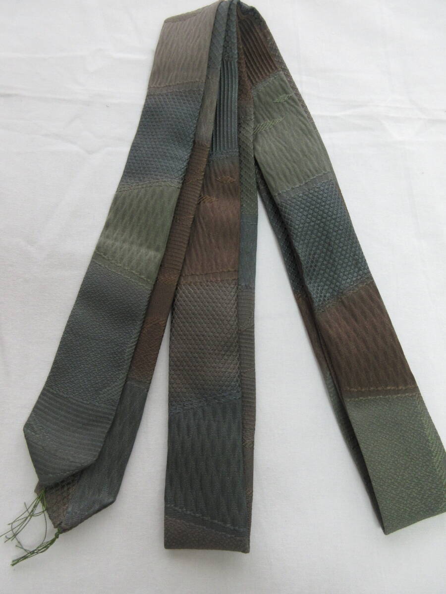 ☆ 正絹 腰紐 襷(たすき) 地紋生かし染め 長さ 約2.35m 巾 約3.5㎝ ド0036拍卖