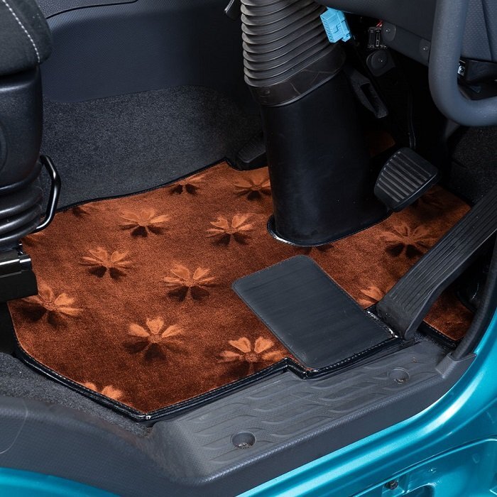 MADMAX トラック用品 金華山 コスモス フロアマット 運転席のみ ブラウン クオン/パーフェクトクオン(2ペダル) H22/04~【送料800円】拍卖