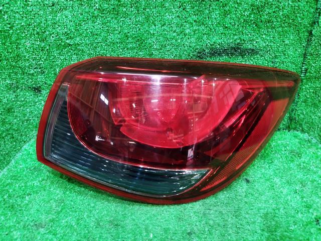 デミオ LDA-DJ5FS 右テールランプ 右テールライト コイト 220-18373 D09L-51-150A D09L-51-150D 純正 LED拍卖