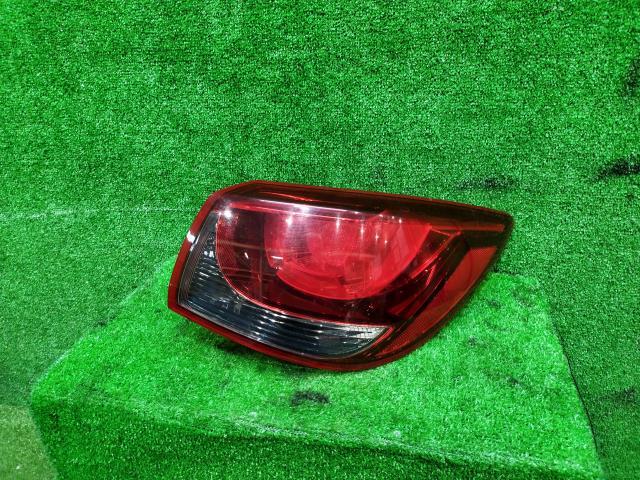 デミオ LDA-DJ5FS 右テールランプ 右テールライト コイト 220-18373 純正 LED拍卖