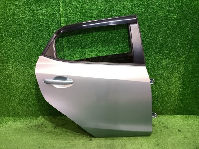 デミオ DBA-DE3FS 右リアドア セーフティー M3Q8 D6Y1-72-02XH D6Y1-72-02XJ拍卖