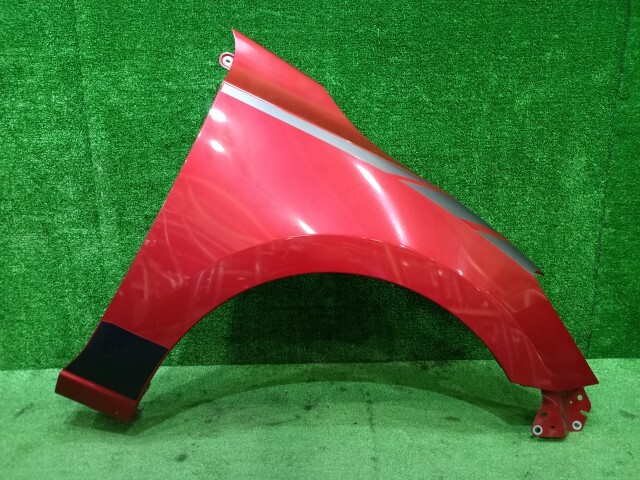 デミオ LDA-DJ5FS 右フロントフェンダー D09H-52-111 デカール付拍卖