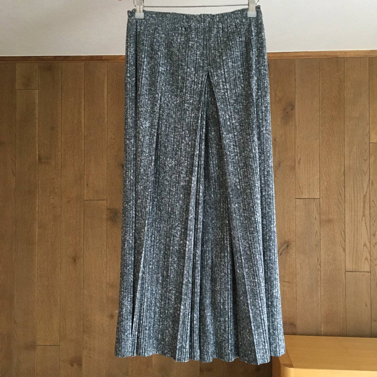 即決 美品 PLEATS PLEASE(プリーツプリーズ) パンツ2 PP51-JF182 TM拍卖