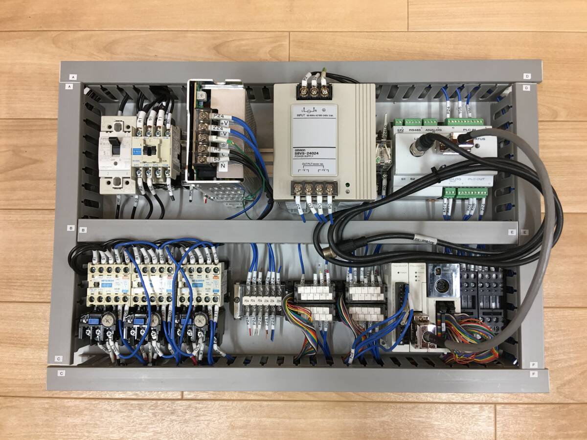 A22723)Inficon IO1000+S8VS-24024+S8JX-N15024CD+三菱 FX3UC-32MT/D+三菱 FX3U-232ADP-MB+三菱 FX3U-3A-ADP+その他など 配電盤 現状品拍卖