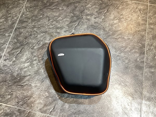 KTM 純正オプション サイドバック 片方のみ(右) 中古品 C拍卖