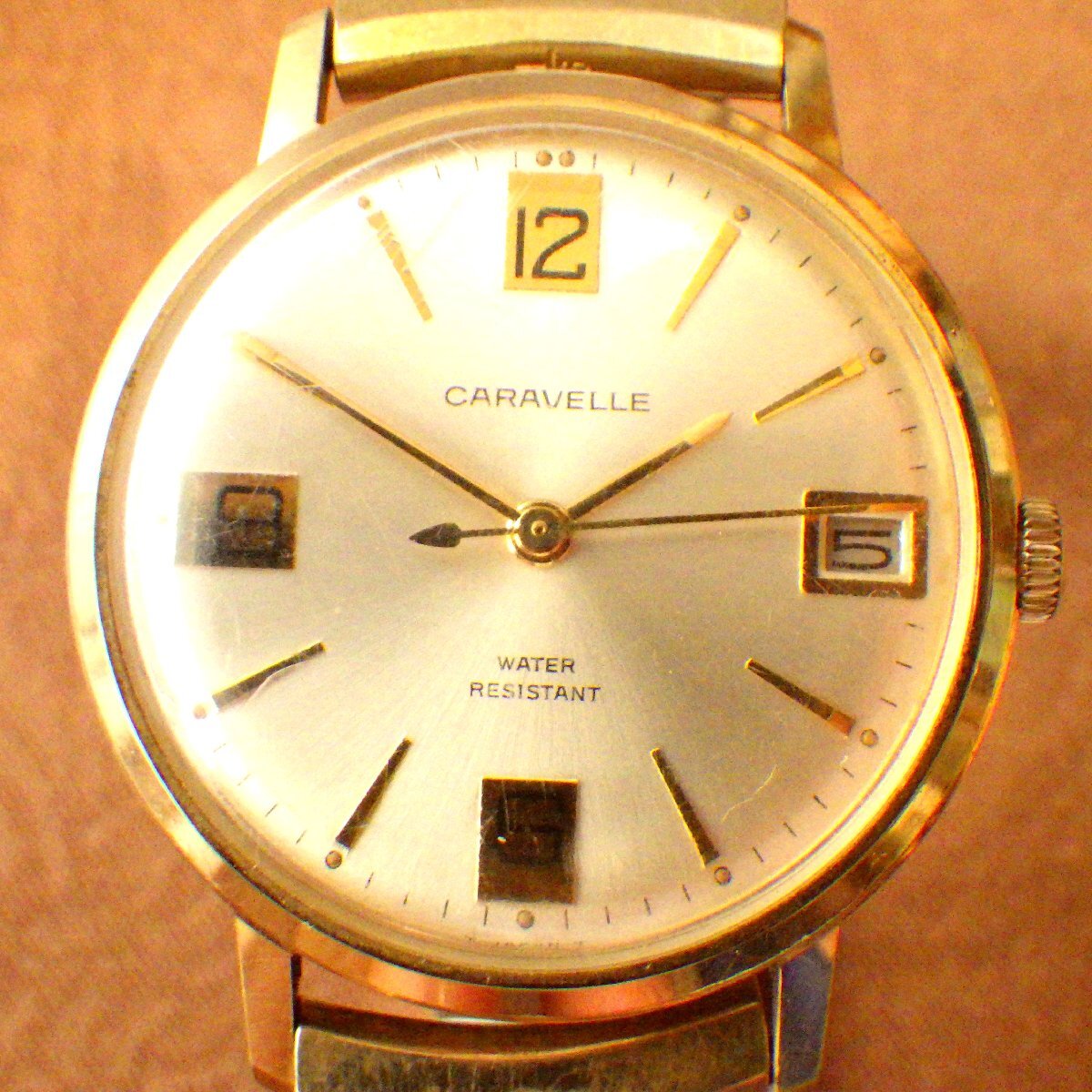 【セール中】レア★1970's ブローバ キャラベル デイト表示 ヴィンテージ 手巻き 腕時計 伸縮バンド付 機械式 ウォッチ拍卖