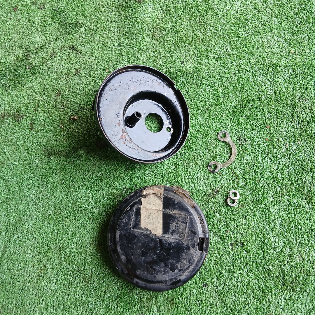 ロビン EY13-2D エアクリーナー ボックス 管理機 ランマー 耕運機 拍卖