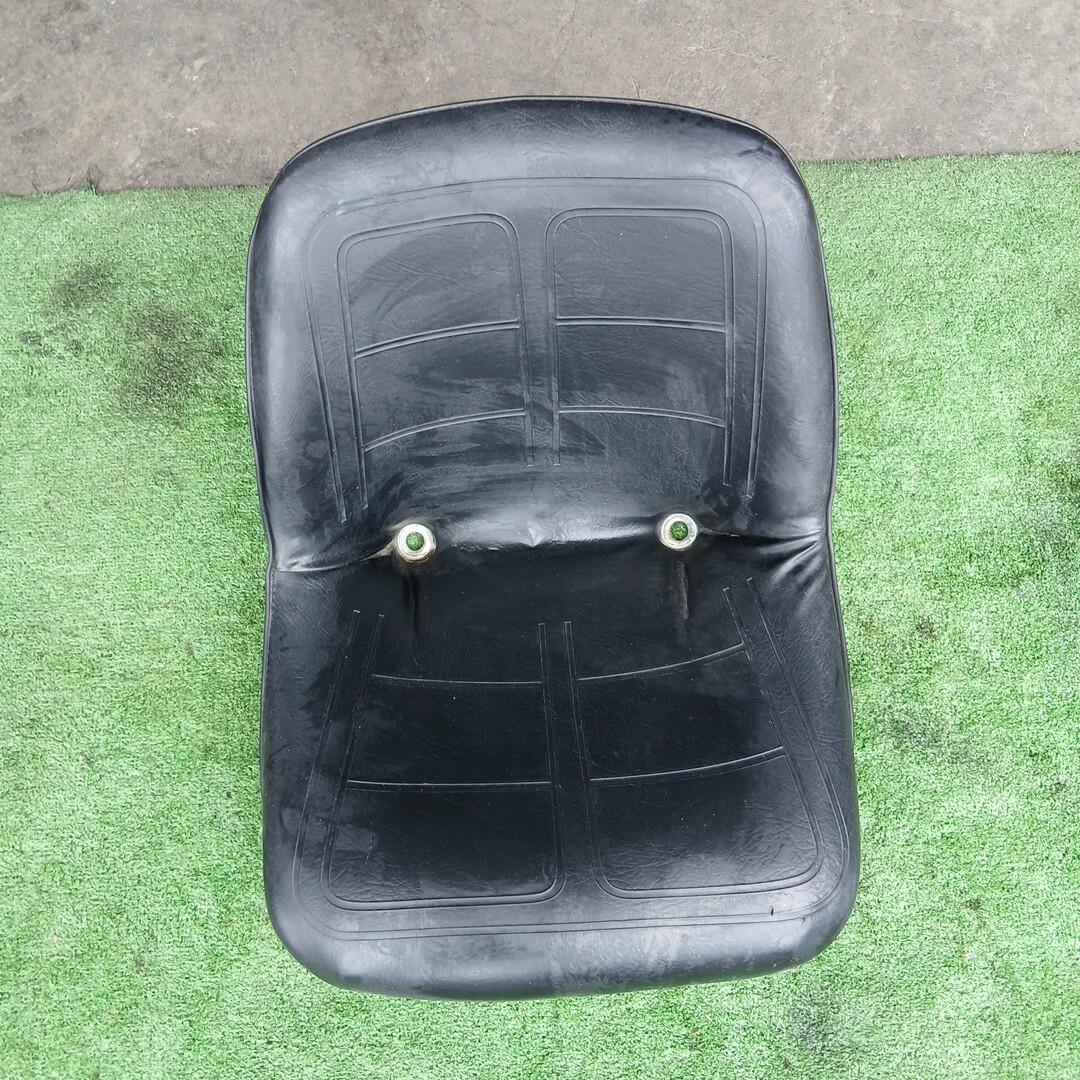 ヤンマー コンバイン GC221 GC シート 座席イス トラクター ユンボ 重機 運搬車 田植え機 汎用 流用 倉庫内保管拍卖