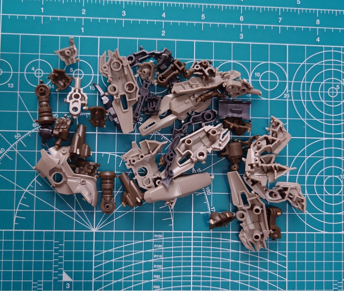 30MM ARMORED CORE VI FIRES OF RUBICON RaD CC-2000 ORBITER アーマードコア ナイトフォール 腕拍卖