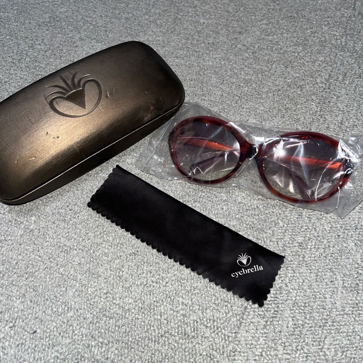 アイブレラ サングラス eyebrella 限定モデル? ブラウン 新古品 専用ケース 美品拍卖