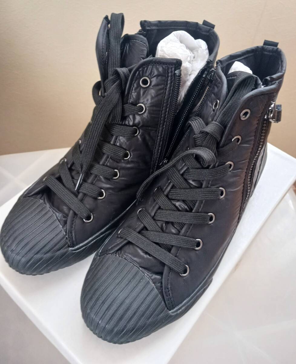 新品未使用品 cava cava サヴァサヴァ ハイカットスニーカー 靴23.5㎝ 検/CONVERSE コンバースVANS NIKE adidas PUMA ファスナー拍卖