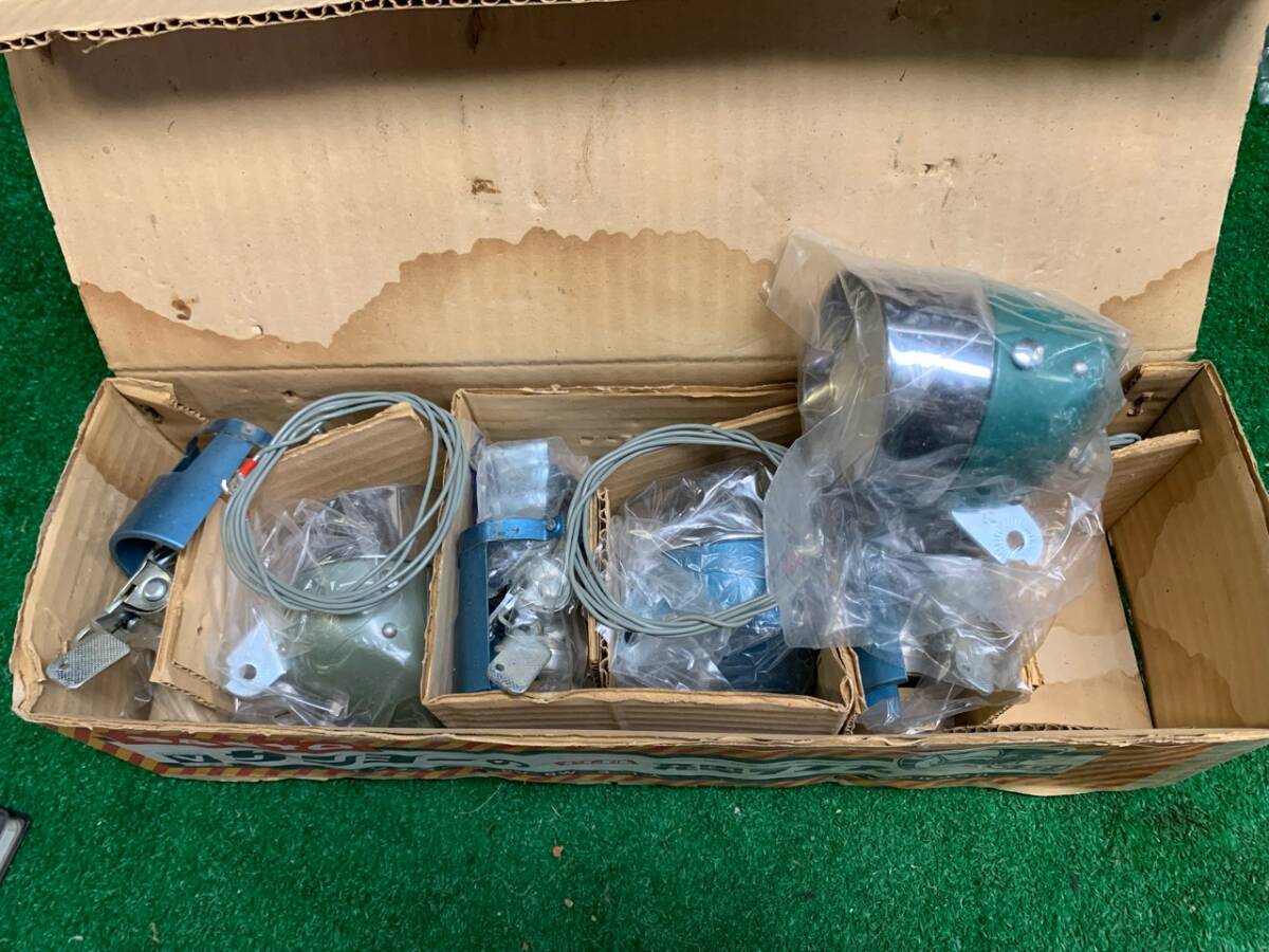 自転車ビンテージランプ サンヨーナショナル発電ランプ クインスター型6V6W デッドストック3個セット拍卖