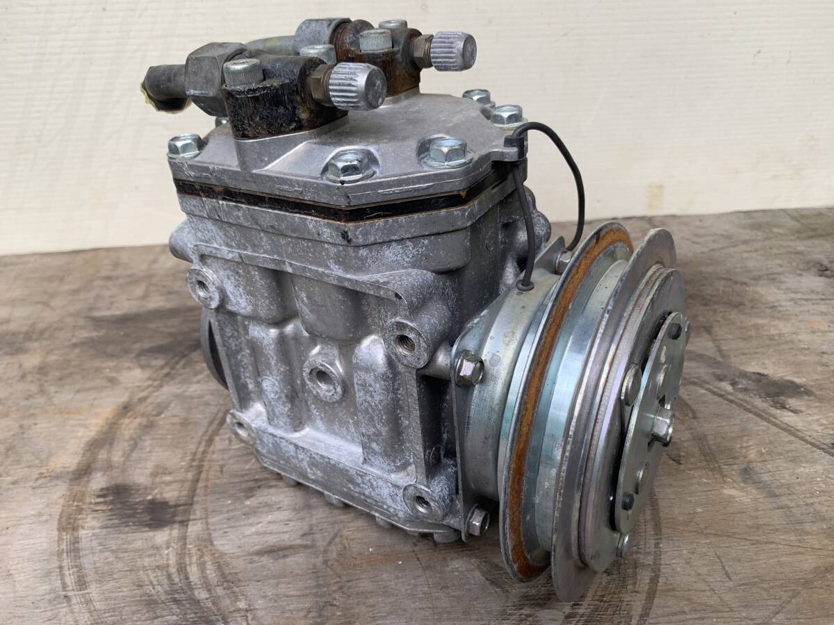 2トントラック保冷車付属コンプレッサー取り外し HFC-404a KDS拍卖