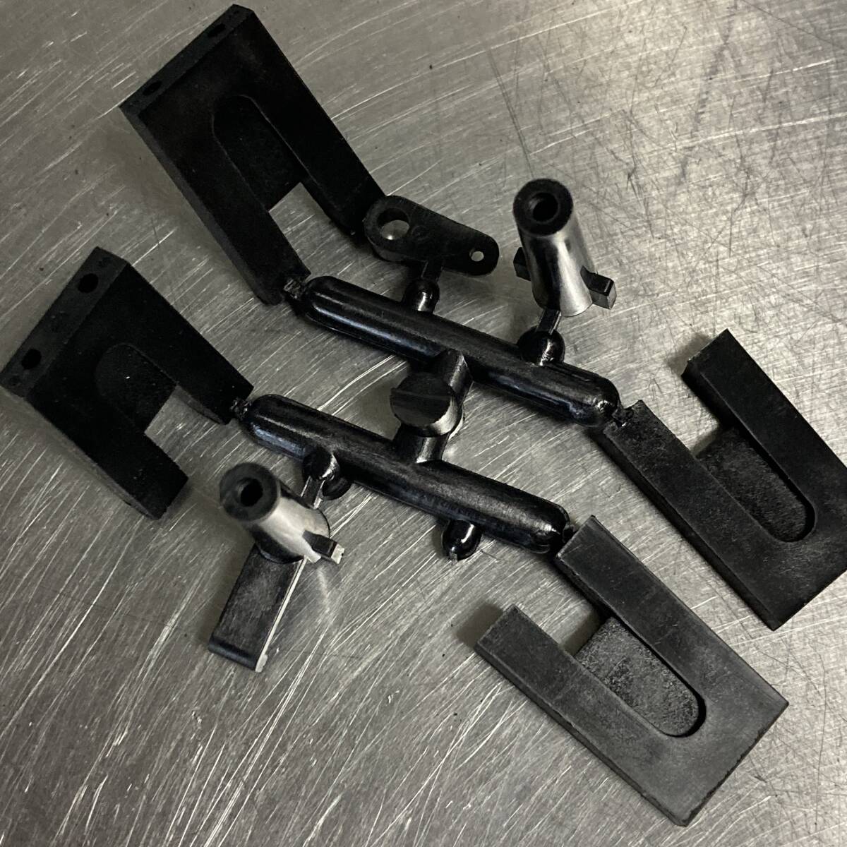 ネコポス230円  当時物 京商 GP10 FD-17 サーボマウント タミヤ ラジコン RC KYOSHO拍卖