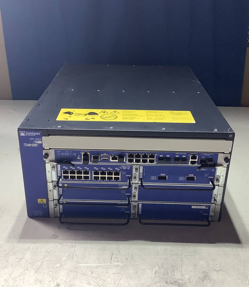 K7060292 Juniper SRX3600 1点【通電OK、本体のみ】071021拍卖