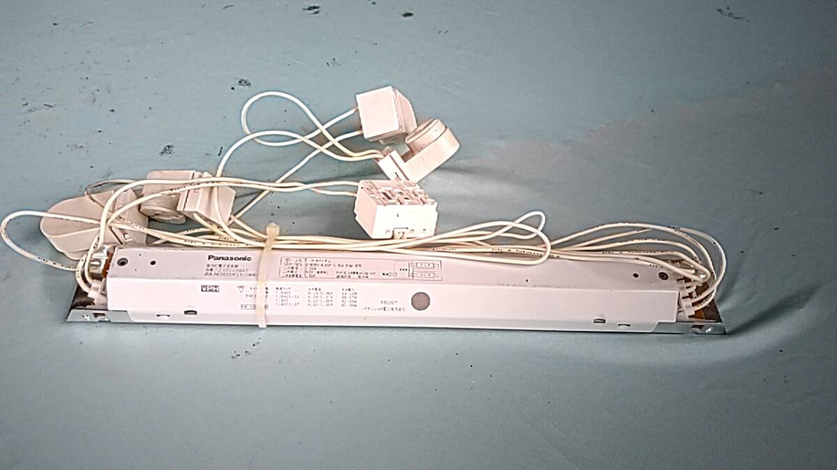 ★蛍光灯電子安定器:FHF32Wx2灯●激安★中古品★パナソニック電工★拍卖