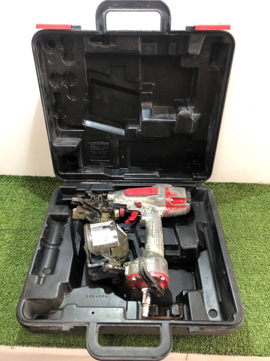 【中古品】MAX マックス 50mm常圧釘打ち機 型番不明 IT8I2BI0WHLN拍卖