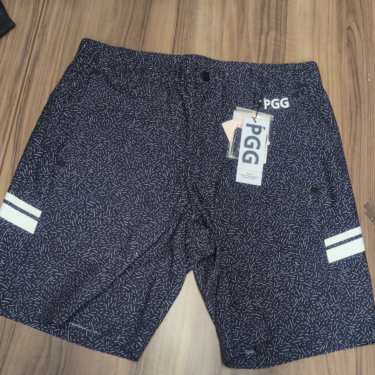 新品 パーリーゲイツ PGG ハーフパンツ サイズ5 定価25300円 拍卖