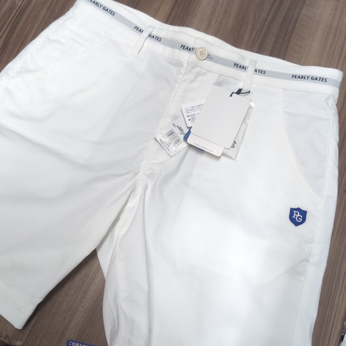 新品 パーリーゲイツ ハーフパンツ 人気のホワイト サイズ5 定価24200円拍卖