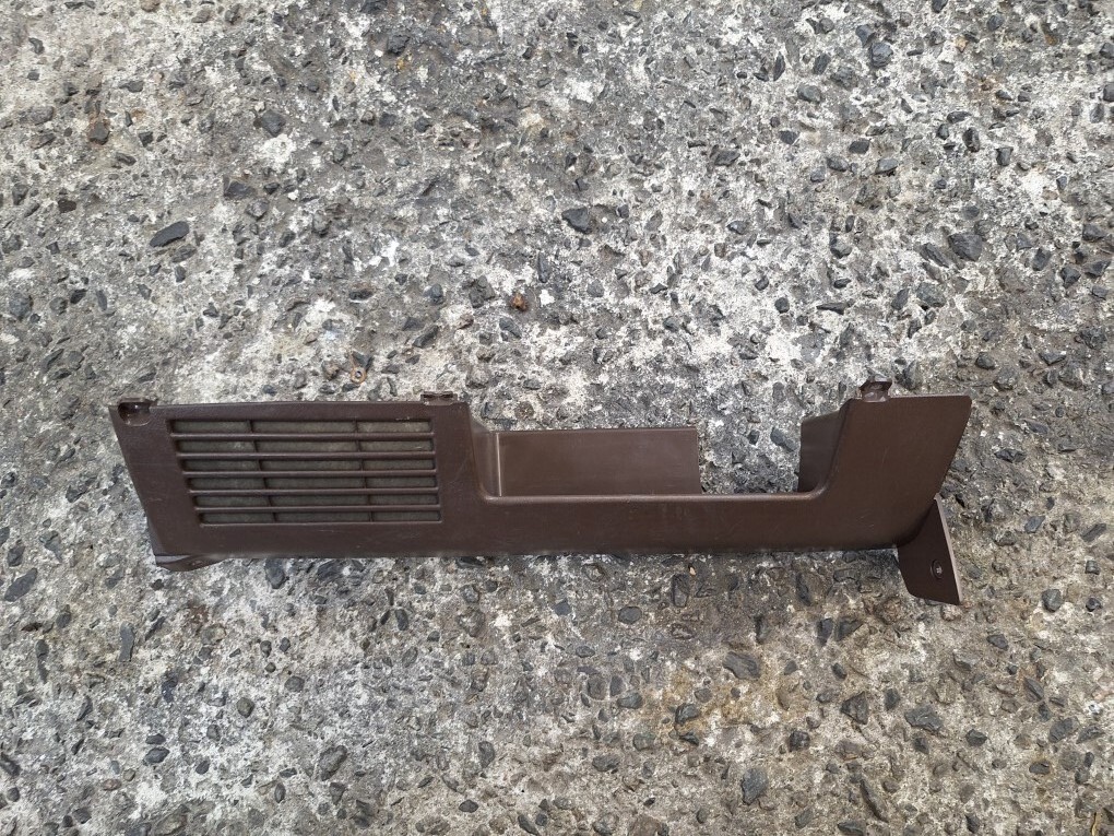 AA63 カリーナ ダッシュボード下部パネル No.31拍卖