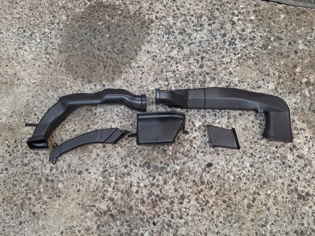 C33 ローレル ダッシュボード下部エアコンダクト No.31拍卖