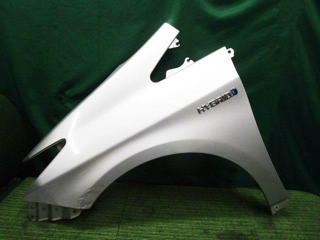 プリウス DAA-ZVW30 左Fフェンダー S 53801-47050【岐阜発】拍卖