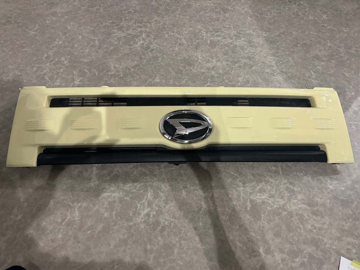 ダイハツ ムーヴ コンテ L575S フロント ラジエーター グリル 拍卖