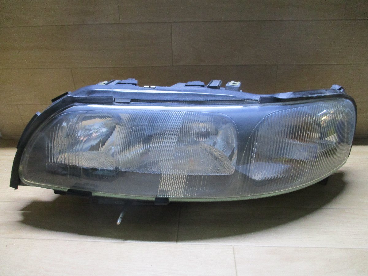 ★ボルボV70 SB5244W 左 ヘッドライト ハロゲン 純正 拍卖